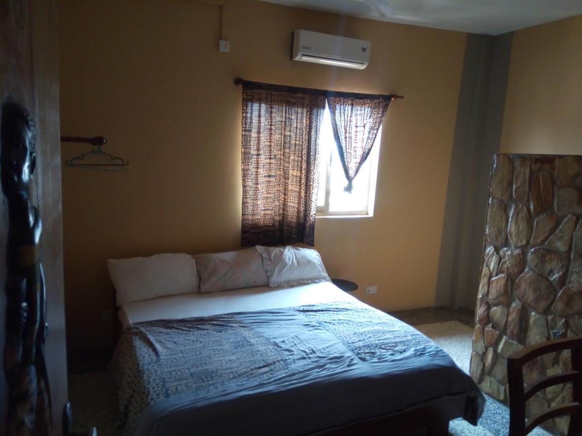 The Sleepy Hippo Hotel Accra Ngoại thất bức ảnh