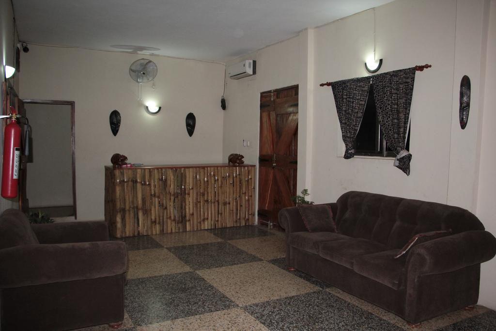 The Sleepy Hippo Hotel Accra Ngoại thất bức ảnh