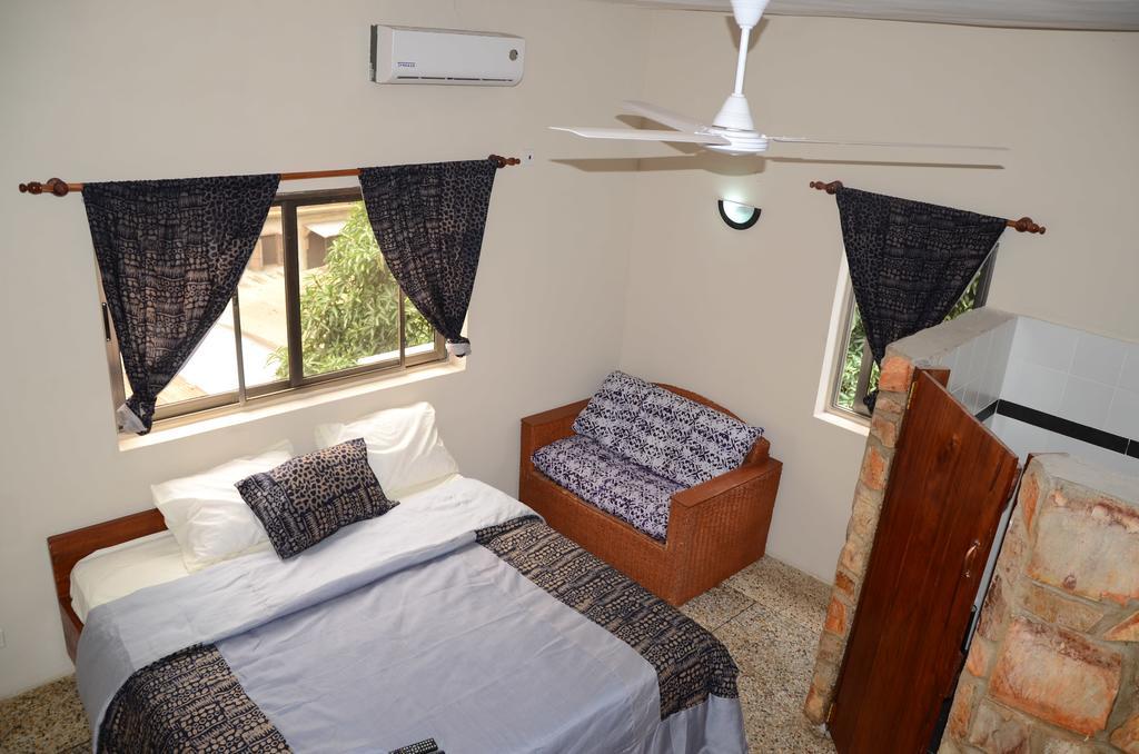 The Sleepy Hippo Hotel Accra Ngoại thất bức ảnh