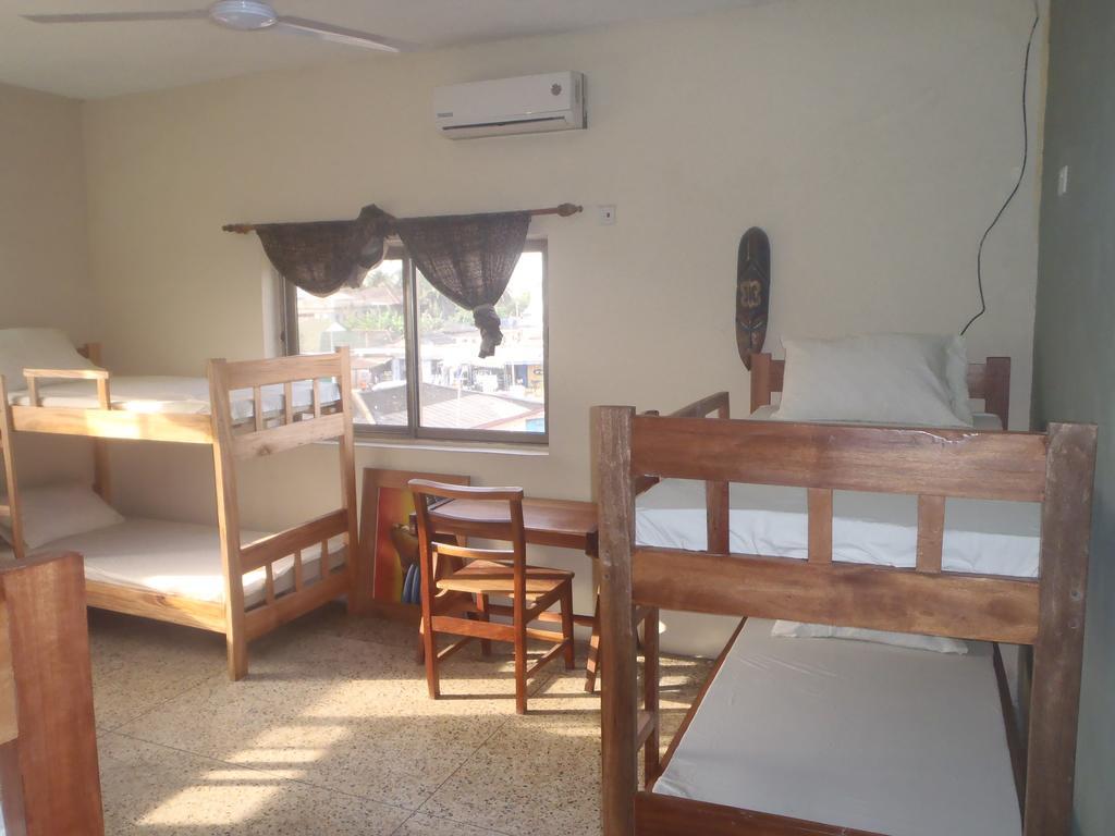 The Sleepy Hippo Hotel Accra Phòng bức ảnh