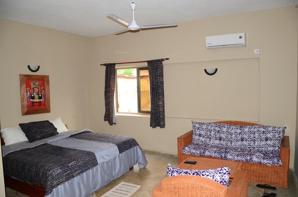 The Sleepy Hippo Hotel Accra Phòng bức ảnh